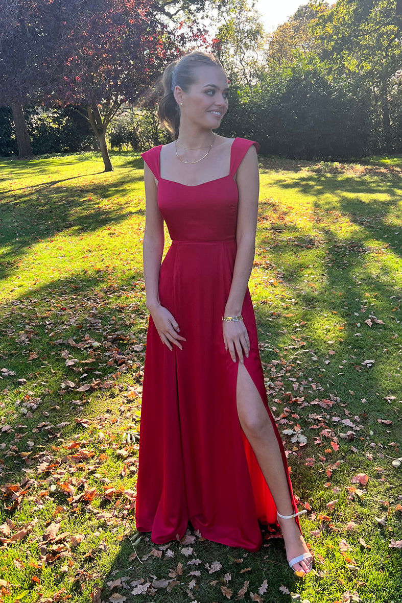 Lelia Dress In Tulip Red